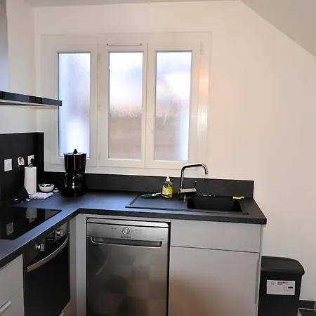 Vakantiehuis Maison De Climatisee - Metro A 250m